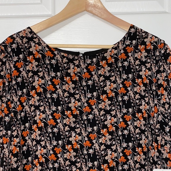 Hayden Los Angeles  Floral Long Sheer Sleeve Dress in Black, tan and orange. NWT - Picture 3 of 7